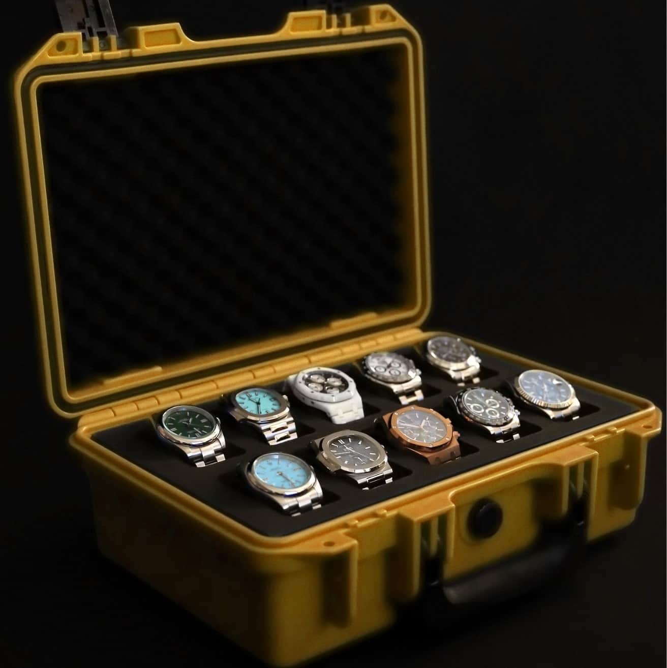 Elbrus Horology's Timepiece Valet 10 in Yellow