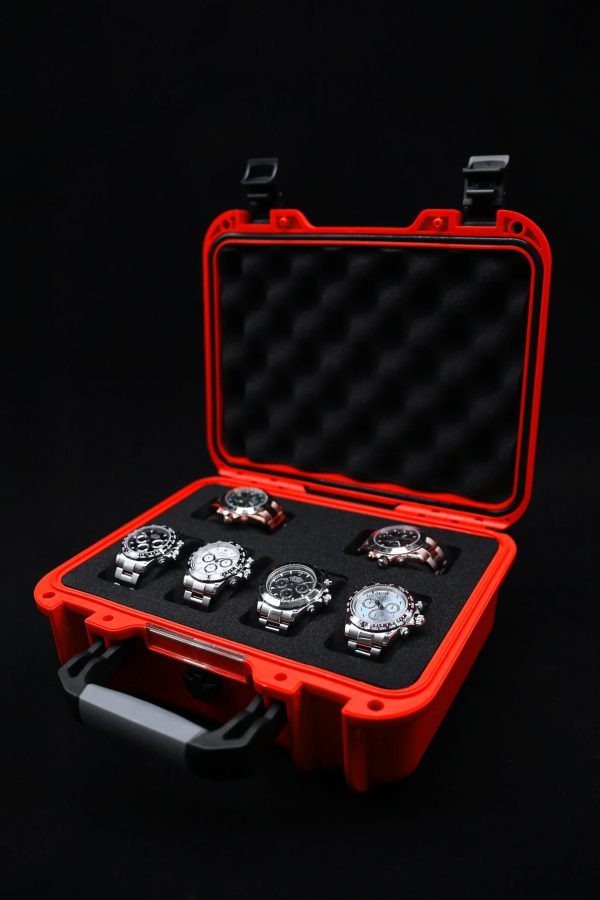 Timepiece valet for 6 watches in red color by Elbrus Horology