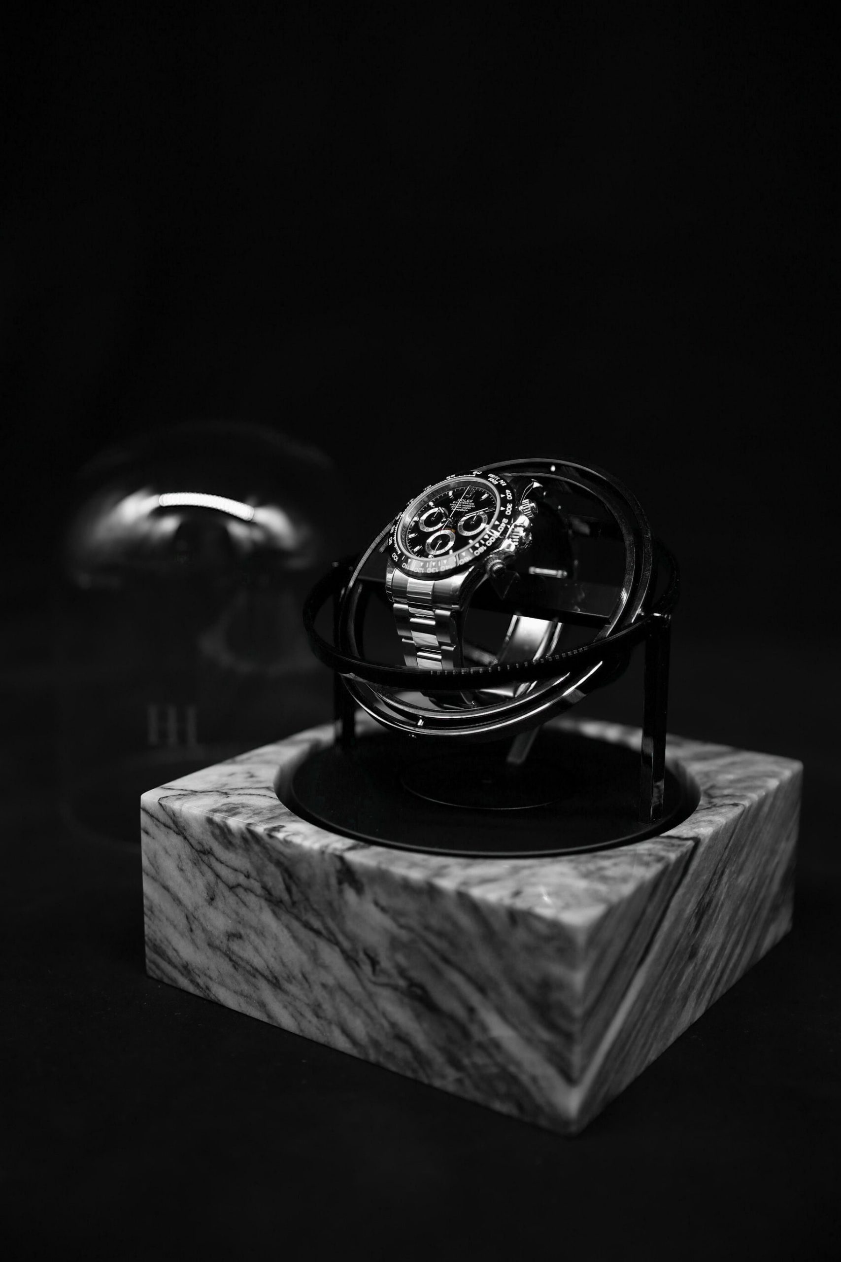 Elbrus-Horology-The-Voyager-1-emperador-marble-black-rings-5-min