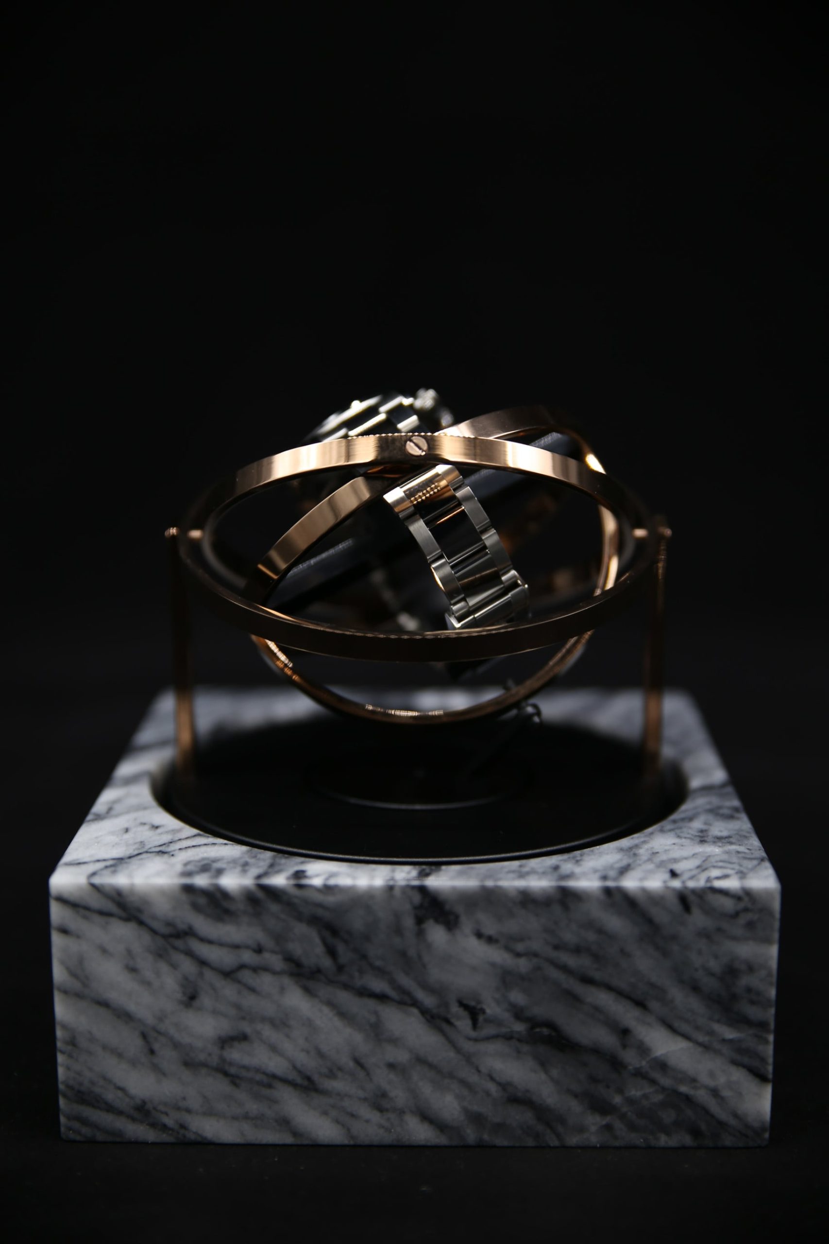 Elbrus-Horology-The-Voyager-1-emperador-marble-rose-rings-2-min