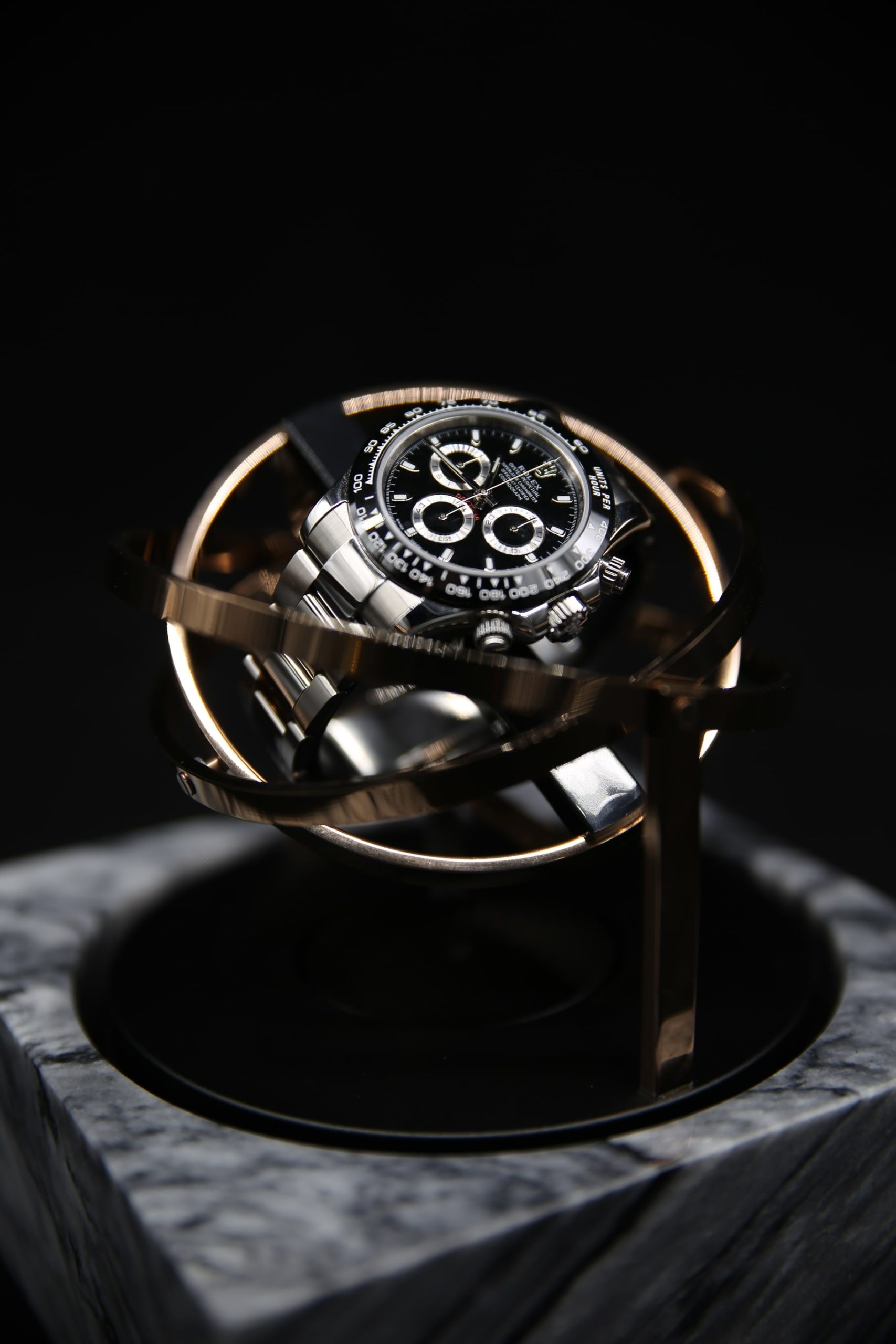 Elbrus-Horology-The-Voyager-1-emperador-marble-rose-rings-5-min