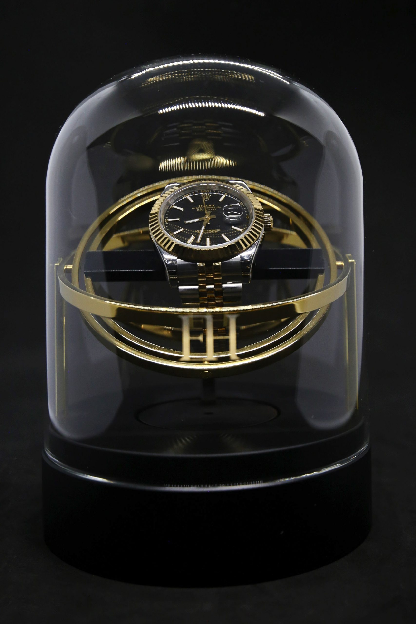 Elbrus-Horology-Voyager-watch-winder-gold-1-min