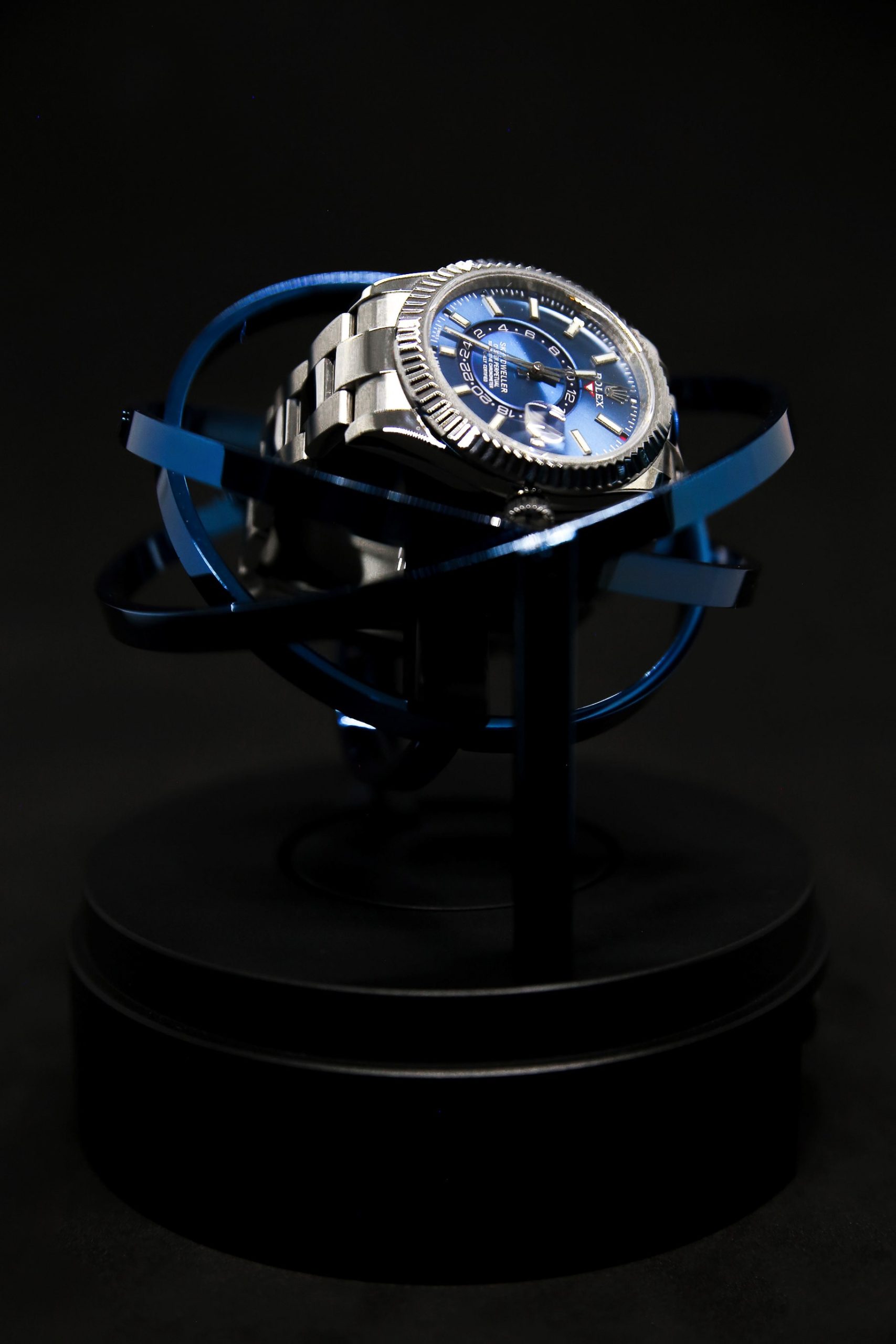 Elbrus-Horology-Voyager-watch-wonder-blue-3-min