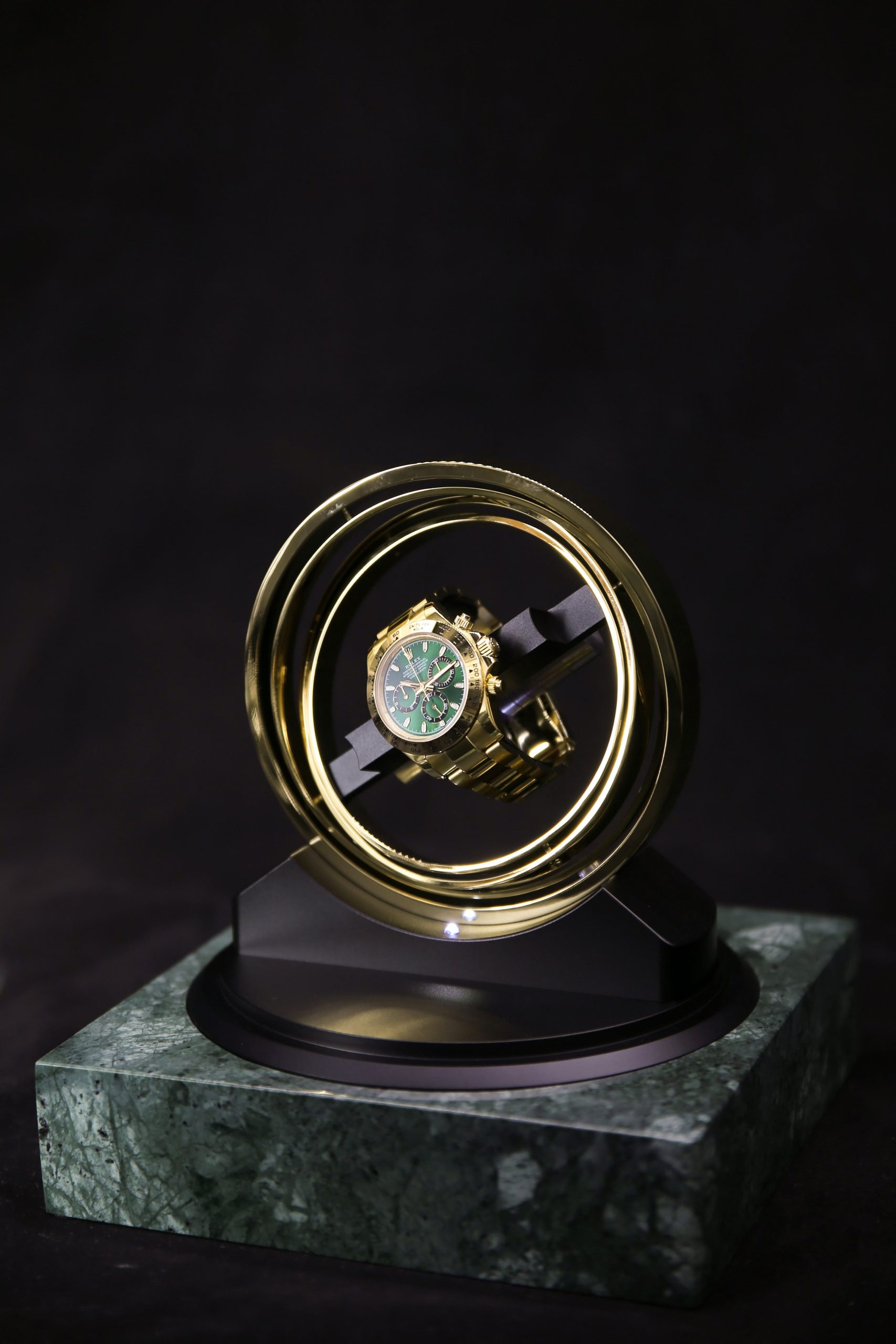 Elbrus-Horology-Watch-Winder-Piusar-360-Verde Indio-gold-3