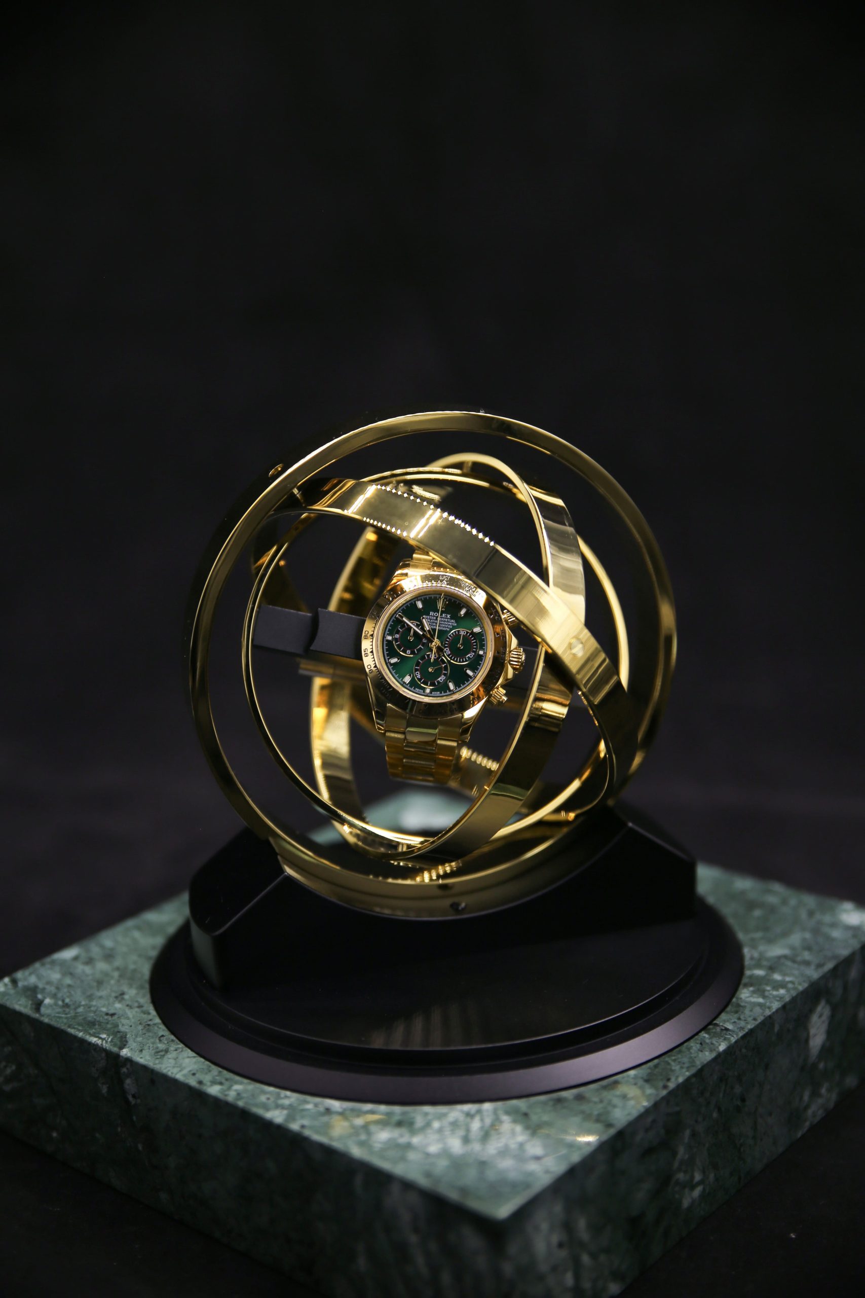 Elbrus-Horology-Watch-Winder-Piusar-360-Verde Indio-gold-6