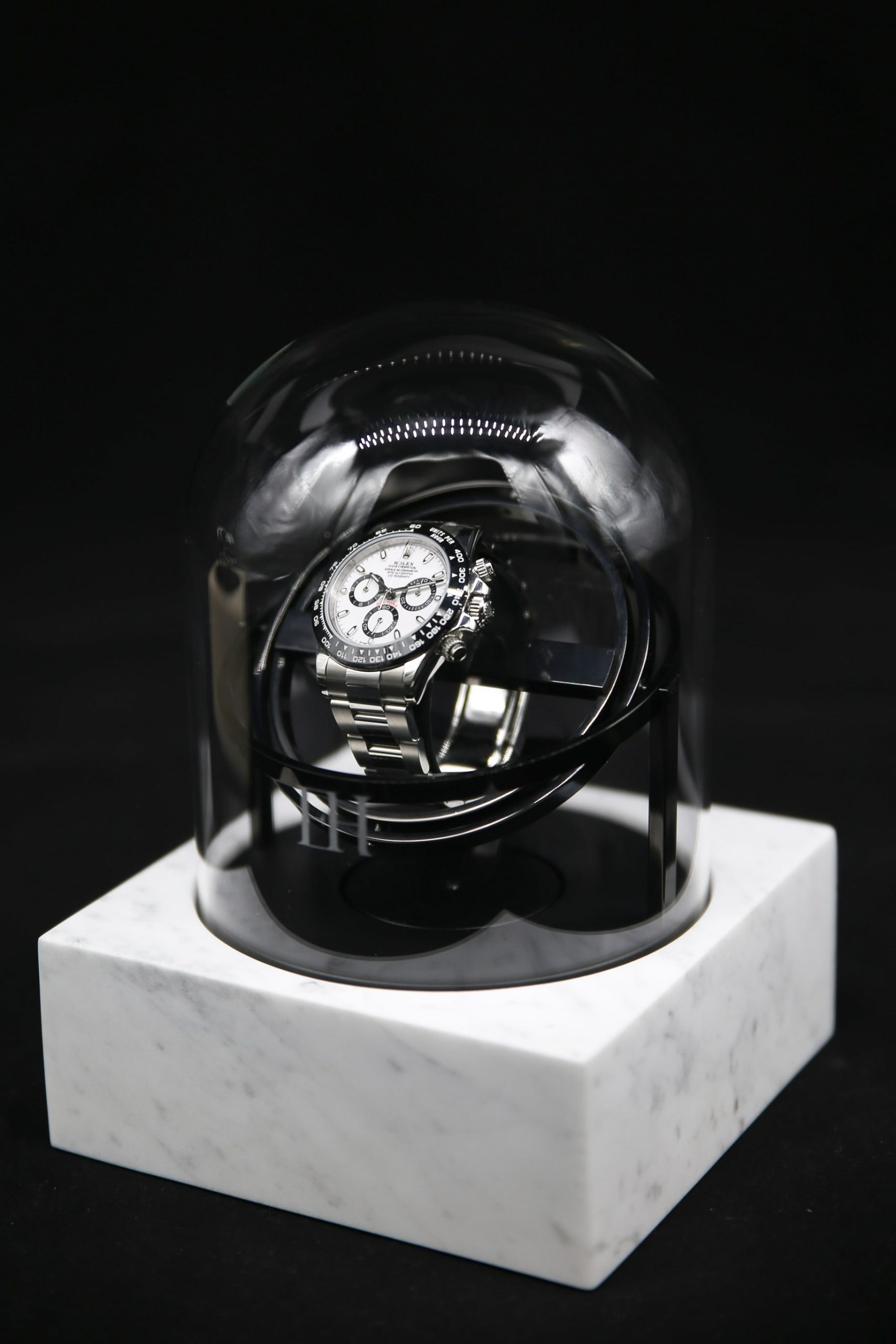 Elbrus-Horology-the-Voyager-1-Bianco-Carrara-marble-black-rings-10-min