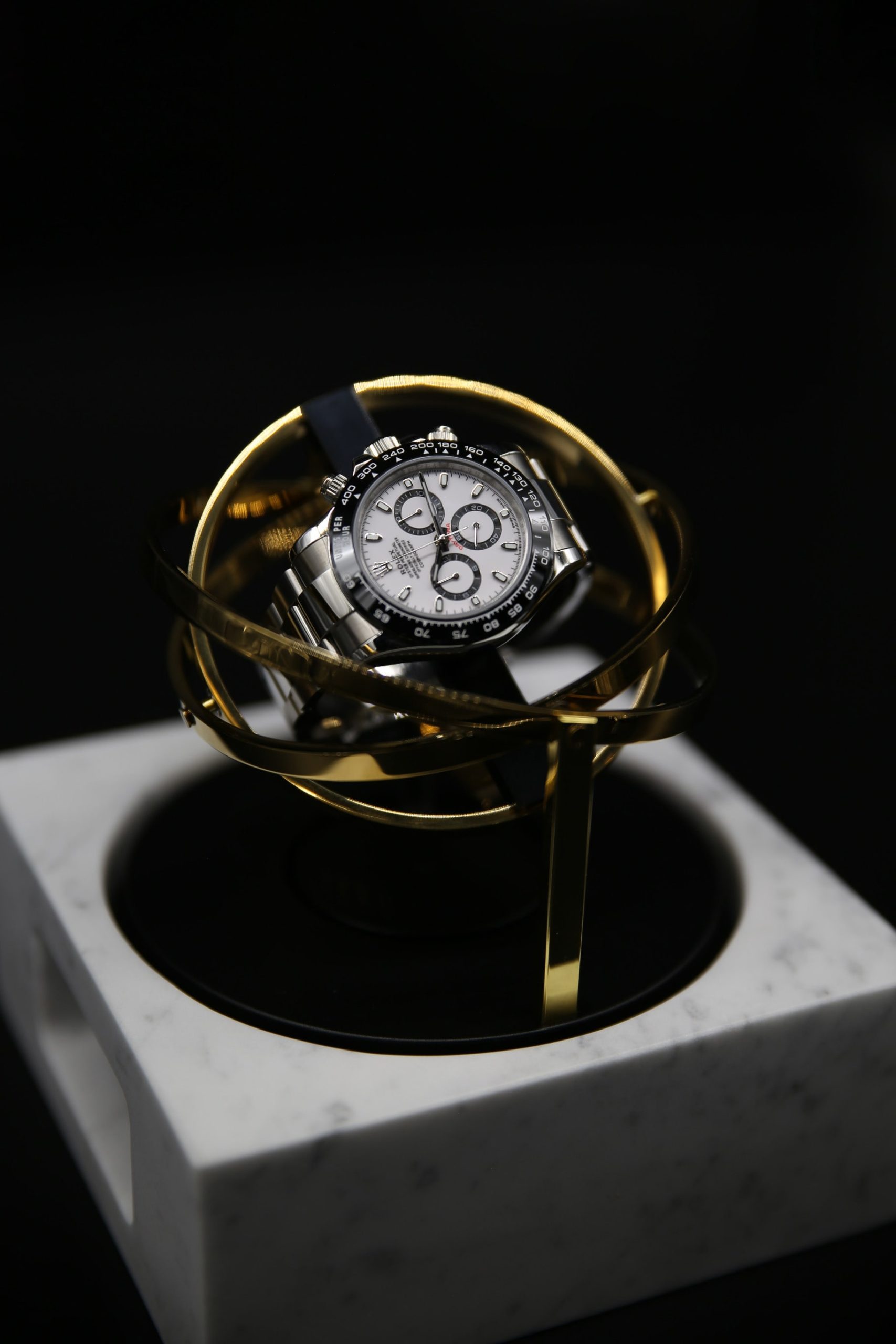 Elbrus-Horology-the-Voyager-1-Bianco-Carrara-marble-gold-rings-3-min