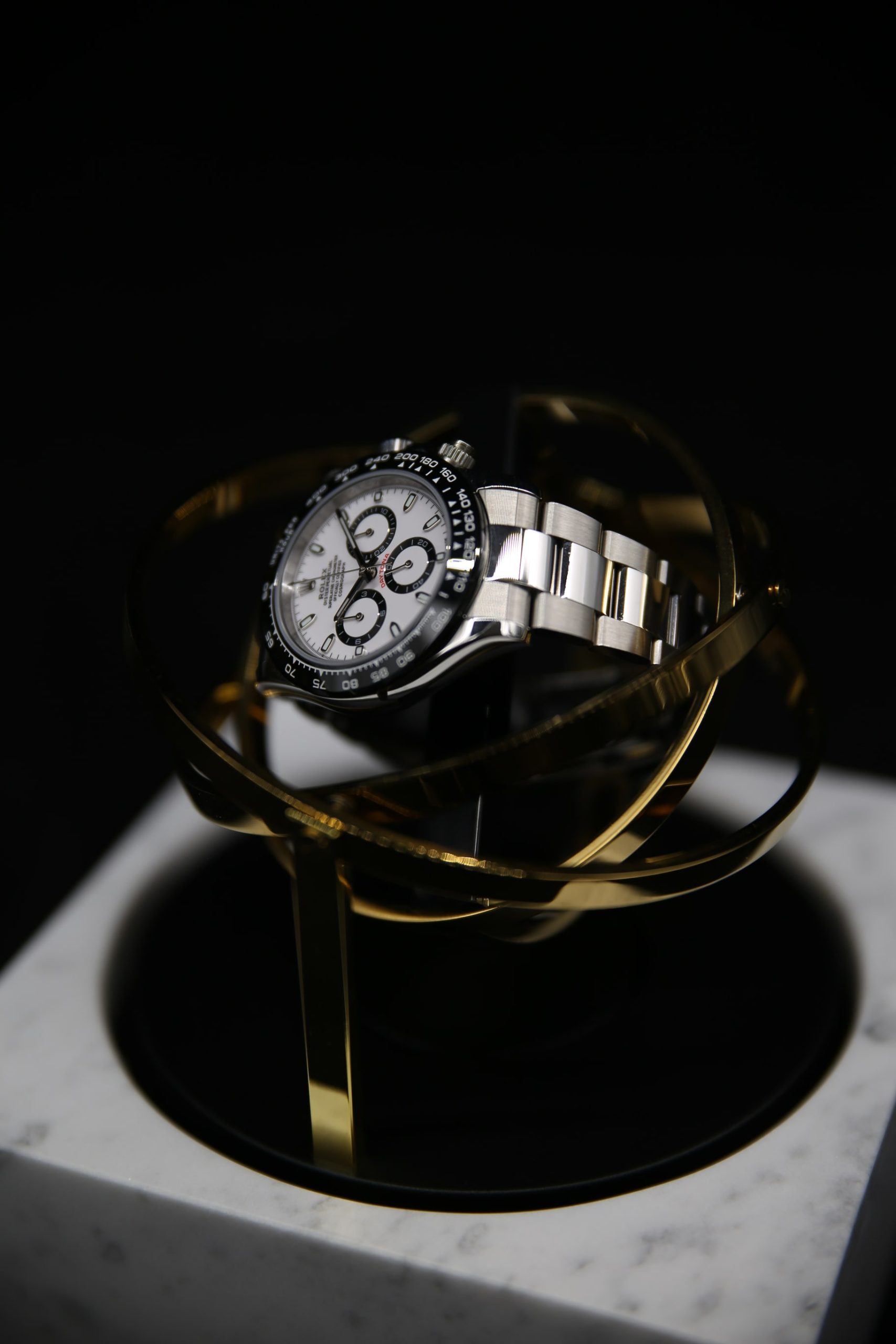 Elbrus-Horology-the-Voyager-1-Bianco-Carrara-marble-gold-rings-8-min