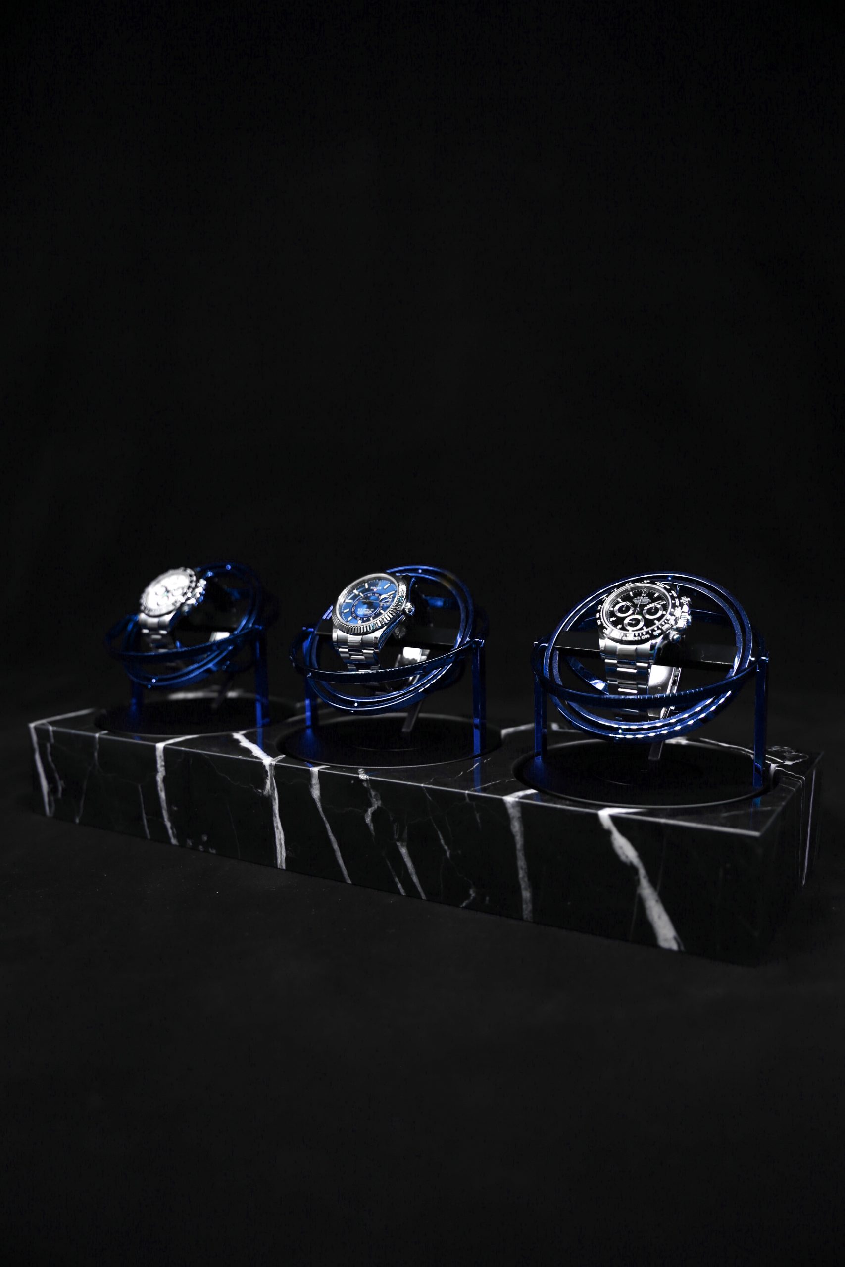 Elbrus-Horology-The-Voyager-3-nero-marquina-marble-blue-rings1