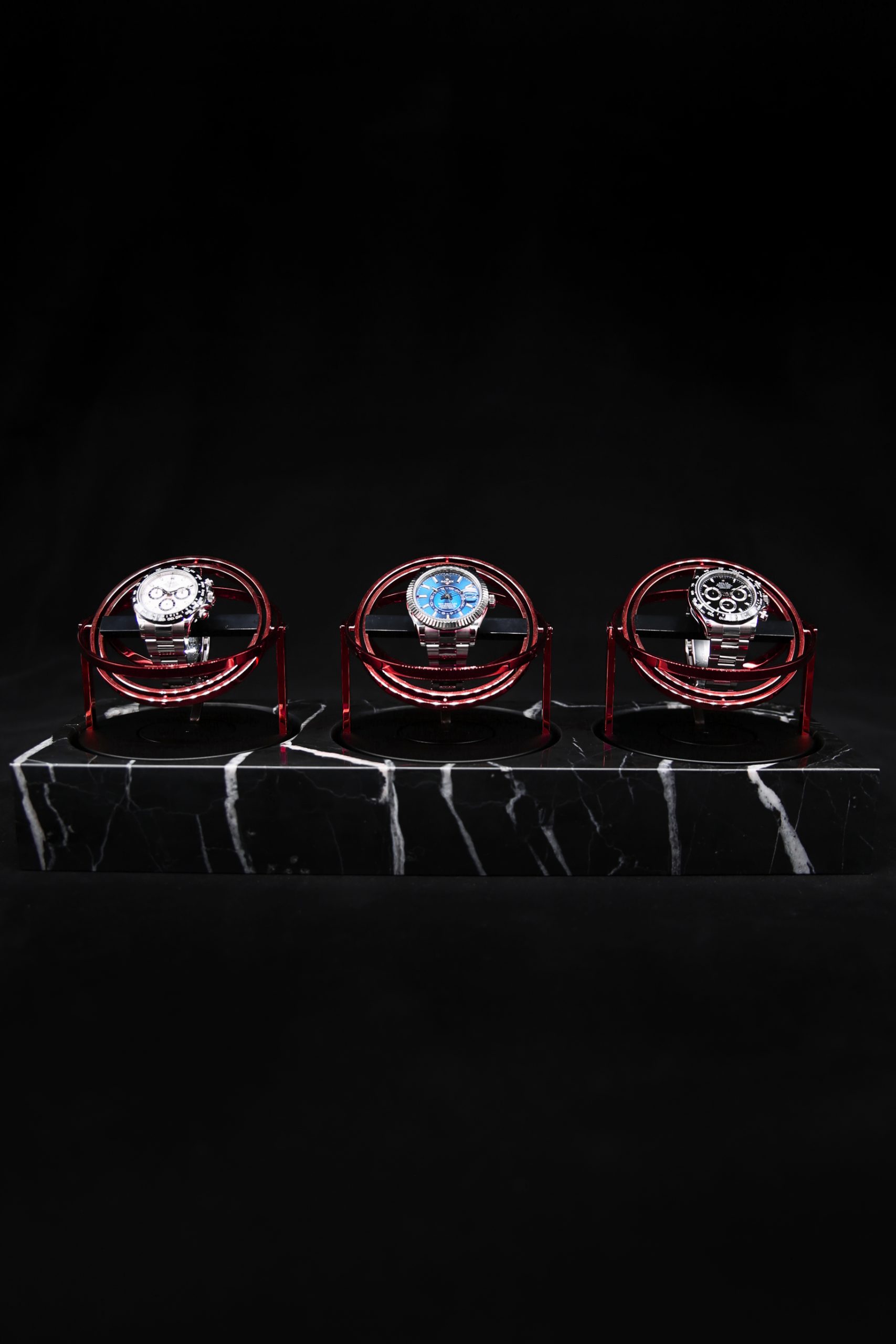 Elbrus-Horology-The-Voyager-3-nero-marquina-marble-red-rings