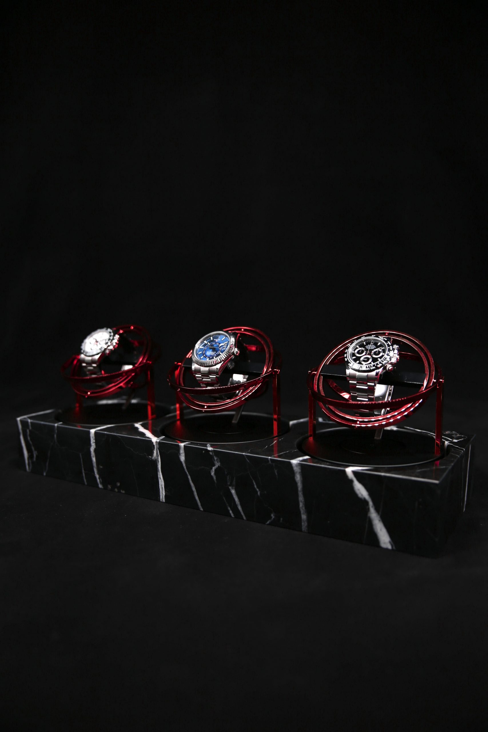 Elbrus-Horology-The-Voyager-3-nero-marquina-marble-red-rings2