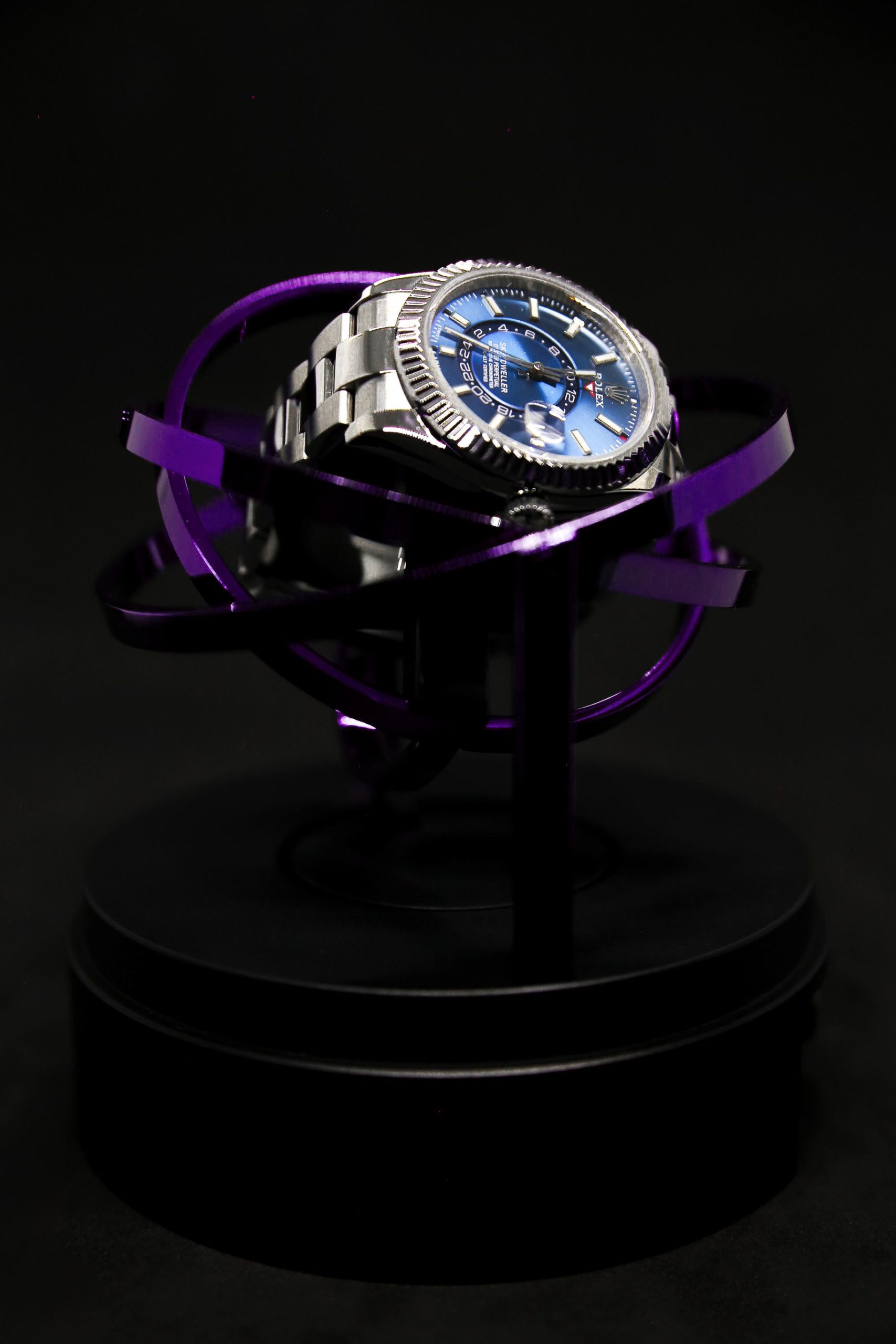 Elbrus-Horology-Voyager-watch-wonder-purple-3-min